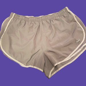 Nike Dri-Fit 2XL Women Short Light Grey with White Trim